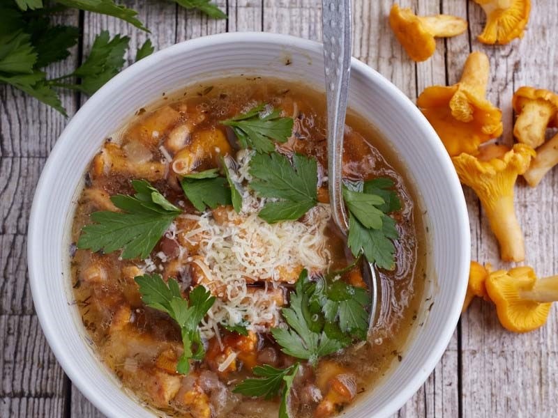 Как приготовить суп из лисичек?