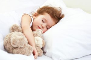 Как должен спать ребенок после года?