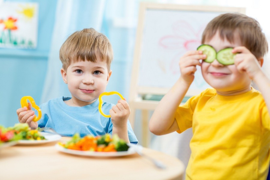 Что должен употреблять в пищу ребенок в три года?